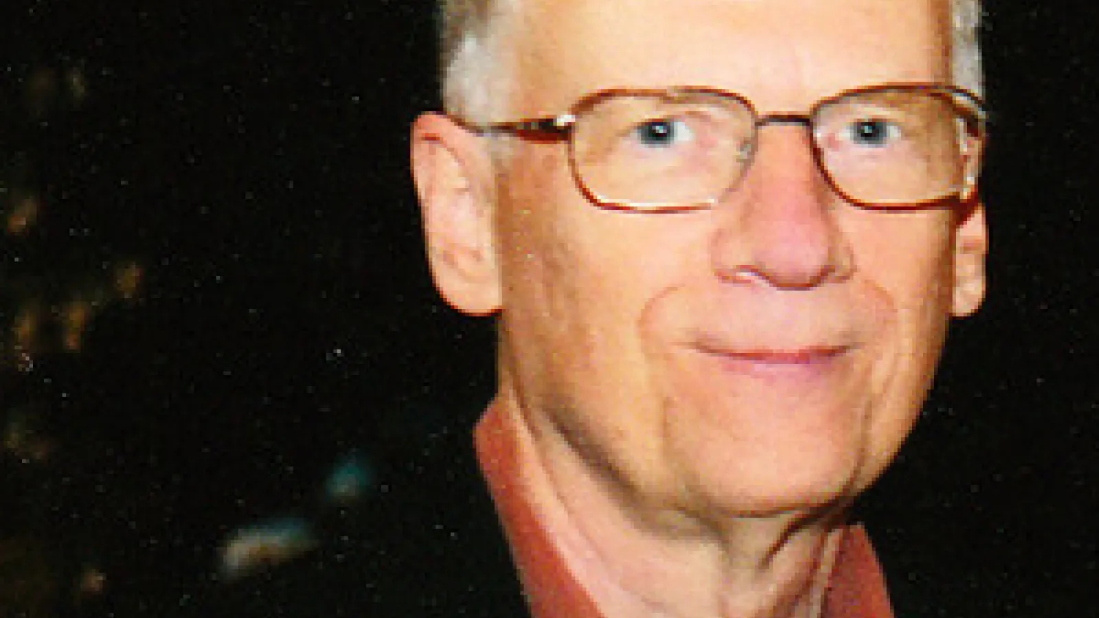 a headshot of a man with glasses (Richard Jagacinski)