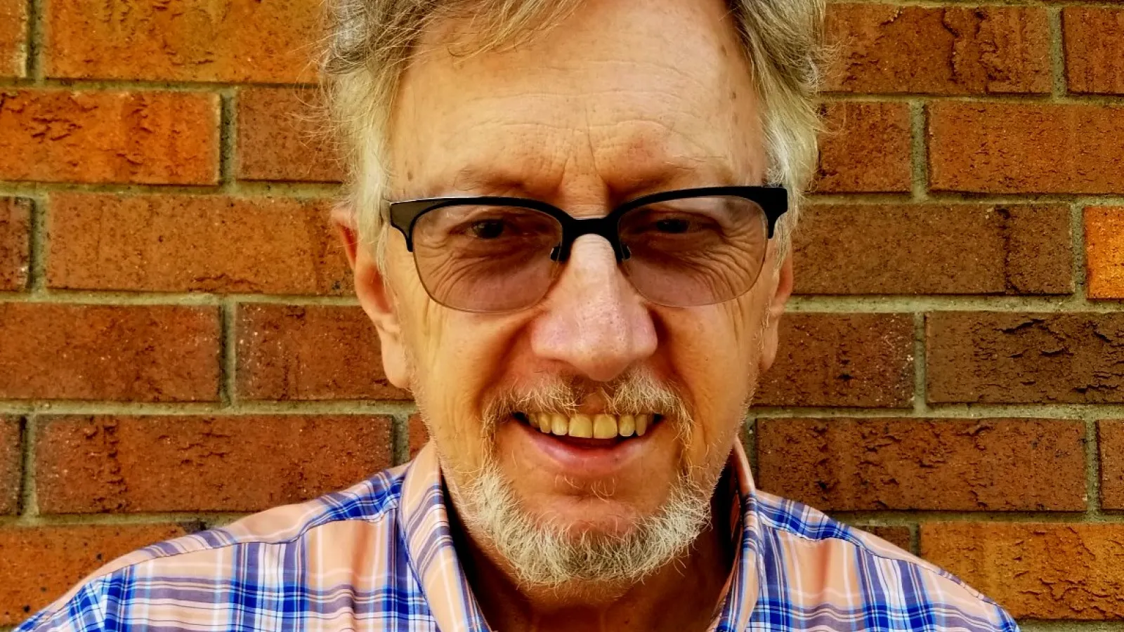 Color Headshot Photo Image of Dr. John Low, Department of Comparative Studies Faculty